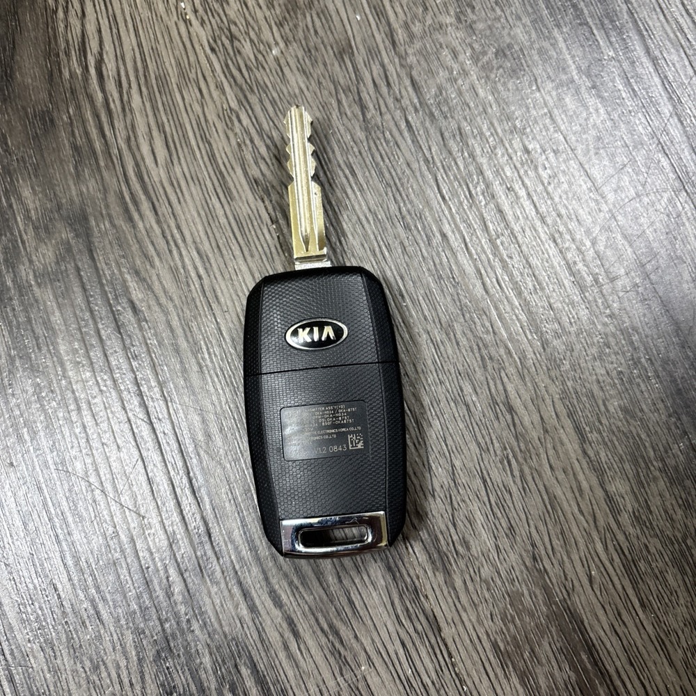 Kia 4-Button Flip Key Remote OSLOKA-875T 2014-2019 Soul For - Picture 2 of 6